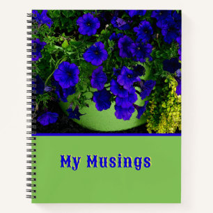 BLAUWE PETUNIAS IN GROENE POT NOTITIEBOEK