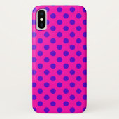 Blauwe pokstippen op fuchsia Case-Mate iPhone case (Achterkant)