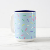 Blauwe regenboog strooit confetti leuk kleurrijk tweekleurige koffiemok (Voorkant links)