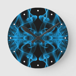 Blauwe rook symmetrische minimalistische zwarte ronde klok