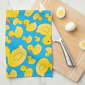 Blauwe rubbereenden uit de lucht theedoek (Quarter Fold)