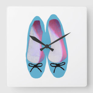 Blauwe Schoenen Vierkante Klok