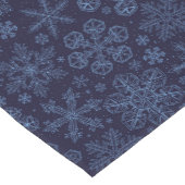 Blauwe sneeuwvlokken op blauw korte tafelloper (Hoek)