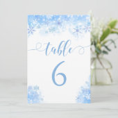 Blauwe sneeuwvlokken winter trouwtafel nummers kaart (Staand voorkant)