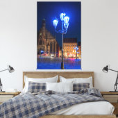 Blauwe straatverlichting in Neurenberg, Duitsland Canvas Afdruk (Insitu (Slaapkamer))