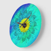 Blauwe turkooizen sterrenstelsel mandala en zonneb grote klok (Hoek)