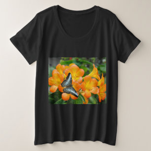 Blauwe vlinder met Tropisch Rhododendron T-shirt