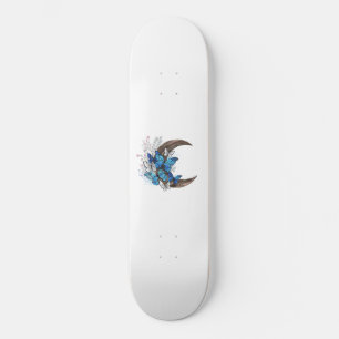 Blauwe vlinders op houten halve maan skateboard