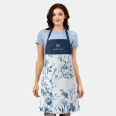 Blauwe Waterverf Wilde Bloem Moderne Naam Monogram Schort (Gedragen)