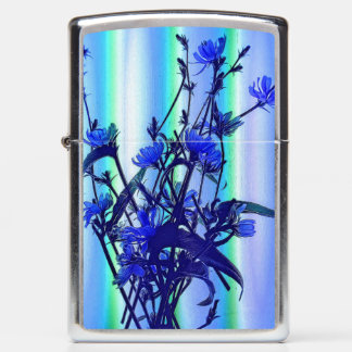 Blauwe wilde bloemen met achtergrondverlichting Zi