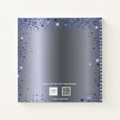 Blauwe zilverflorale glitterstof metaalnaam notitieboek (Achterkant)