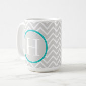 Blauwgroen Chevron Monogram koffie Mok (Voorkant links)