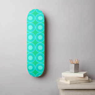 Blauwgroen donuts met vulling op munt skateboard