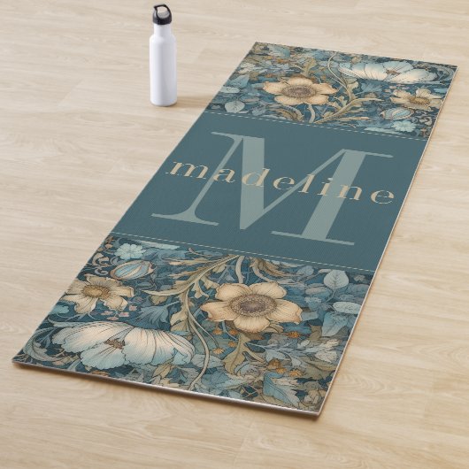 Blauwgroen Floral William Morris Monogram Yogamat (In situ)