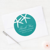Blauwgroen Skinny Starfish Bruiloft Monogram Ronde Sticker (Envelop)