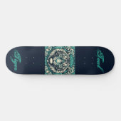 Blauwgroen tijger op Scrolly Square Skateboard (Horizontaal)