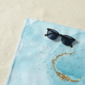 Blauwgroen verf en glitterpatroon gepersonaliseerd strandlaken (In situ)