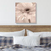 Bleek roze Gerber Daisy Flower Canvas Afdruk (Insitu (Slaapkamer))