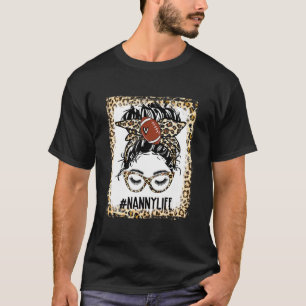 Bleekte Football Nanny Messy Bun Game Day Moeders T-shirt