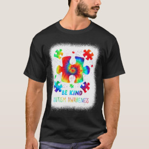 Bleekte puzzelstukjes zijn een soort Stropdas voor T-shirt