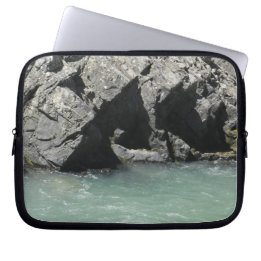 Bleke groene rivier granieten kliffen laptop Hoesj Laptop Sleeve