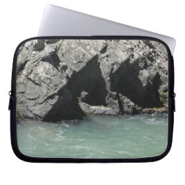 Bleke groene rivier granieten kliffen laptop Hoesj Laptop Sleeve