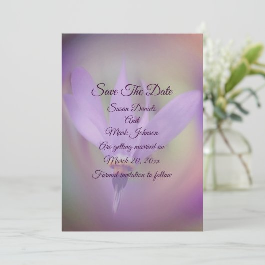 Bleke Paarse bloemenbruiloft Save The Date (Staand voorkant)