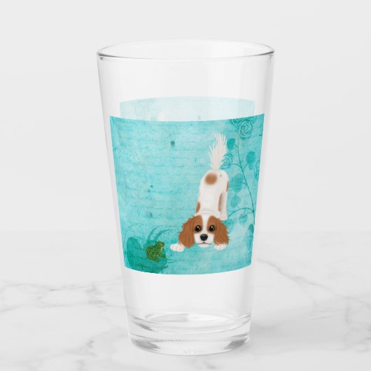 Blenheim Cavalier King Charles Spaniel en Frog Glas (Voorkant)