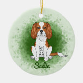 Blenheim Cavalier koning Charles spaniel over groe Keramisch Ornament (Voorkant)