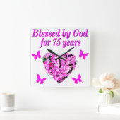 BLESSED 75TH BIRTHDAY FLORAL DESIGN VIERKANTE KLOK (Huis)