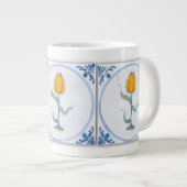 Bleu Blanc Tulipe Faux Carreaux Café Mug (Devant droit)
