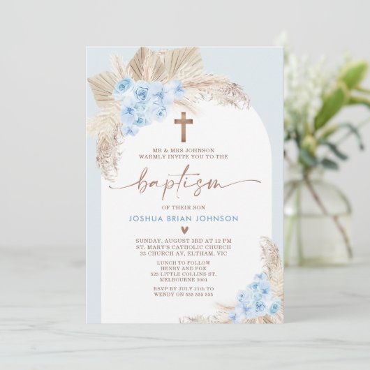 Bleu Boho Floral Arch Boys Baptême Invitation (Debout devant)