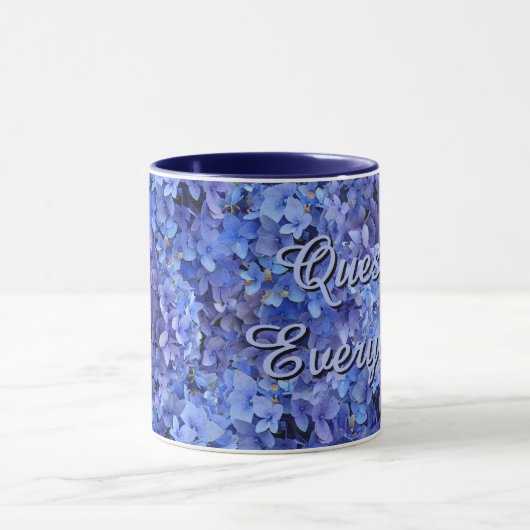 Bleu brillant Hydrangée Inspirationnelle Mug (Centre)