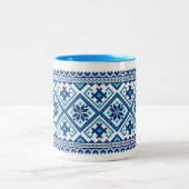 Bleu broderie ukrainienne (vyshyvanka) mug (Centre)