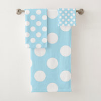 Bleu clair bébé et pois blancs