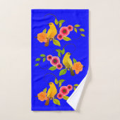 Bleu clair foncé - Oiseau et rose jaune (Serviette à main)