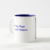 Bleu de tasse d'étreintes de guérison (Devant gauche)