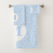Bleu doux et blanc avec Monogramme (En situation)