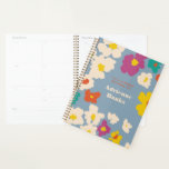 Bleu Dusty coloré Floral moderne<br><div class="desc">Ce planificateur de jour bleu cornflower présente une série de fleurs abstraites aux couleurs chaudes et vives comme le jaune, turquoise, orange, fuchsia et ivoire. Facile à customiser, le texte de couverture vous permet de personnaliser le titre de votre planificateur et de le faire un cadeau unique.</div>
