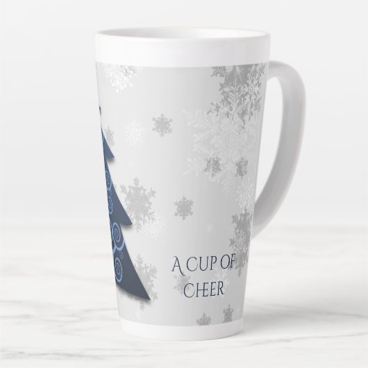 Bleu Festif Arbre de Noël Latte Mug (Angle droit)