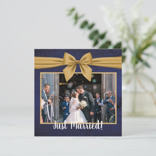 Bleu foncé avec Faire-part Mariage or (Debout devant)