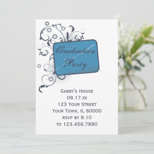 Bleu Graduation Party Invitation (Debout devant)