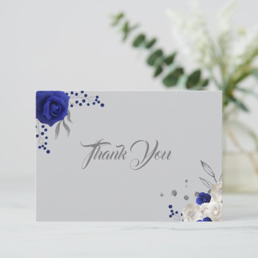 bleu royal fleurs blanches gris argenté merci (Debout devant)