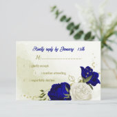 bleu royal fleurs blanches vert feuilles carte RSV (Debout devant)