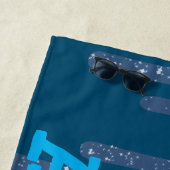 Bleu Texte Parkly Wax Serviette de plage personnal (En situation)
