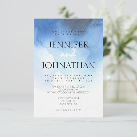 Bleue aquarelle plage mariage invitations (Debout devant)