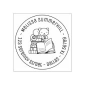 Blijde Kat bovenop Stapel Boeken Rond Adres 3 Rubberstempel (Afrduk)