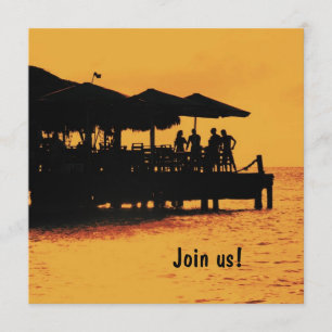 blije mensen op uitnodiging van zonsondergang