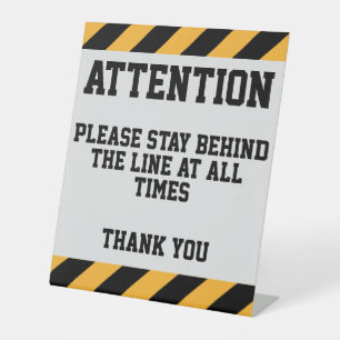 Blijf achter het lijnvoetspoor reclamebord met voetstuk