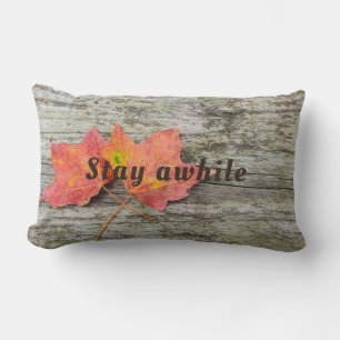 Blijf Awhile quote met herfstbladeren Kussen